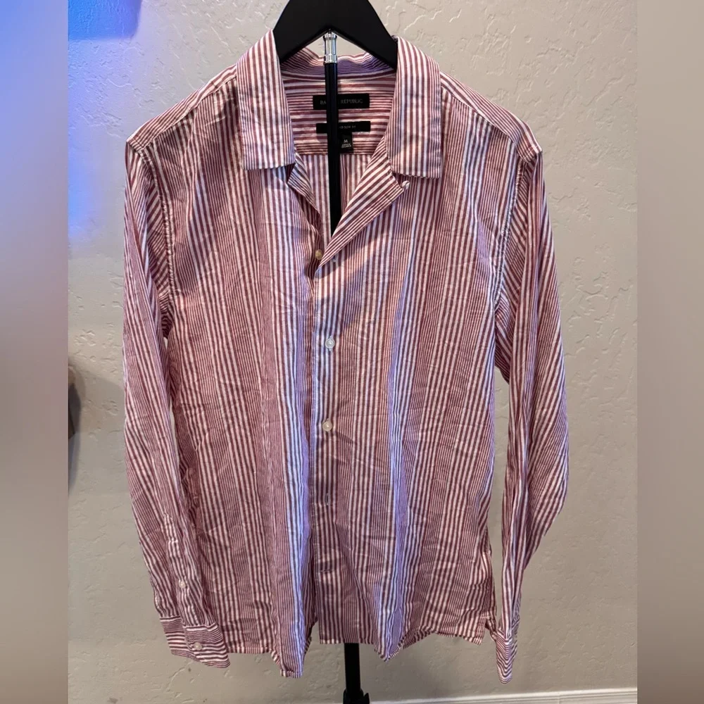 Banana Republic Red and White Striped Casual Button-Down Shirt